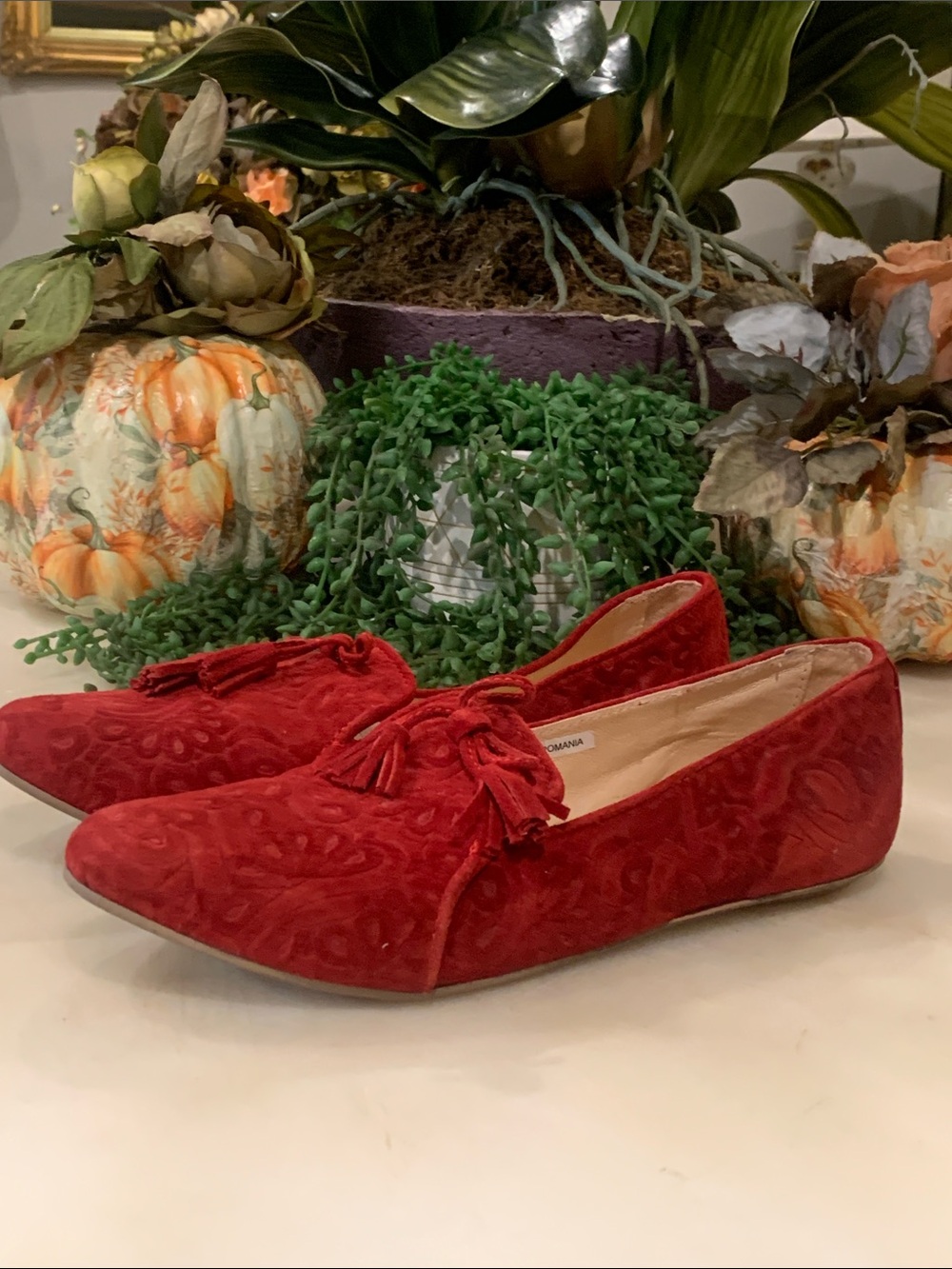 Sundance Red Tooled Suede Flats Tassel Size 40